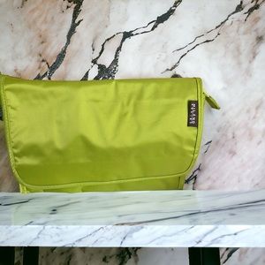 Hanging travel make up bag